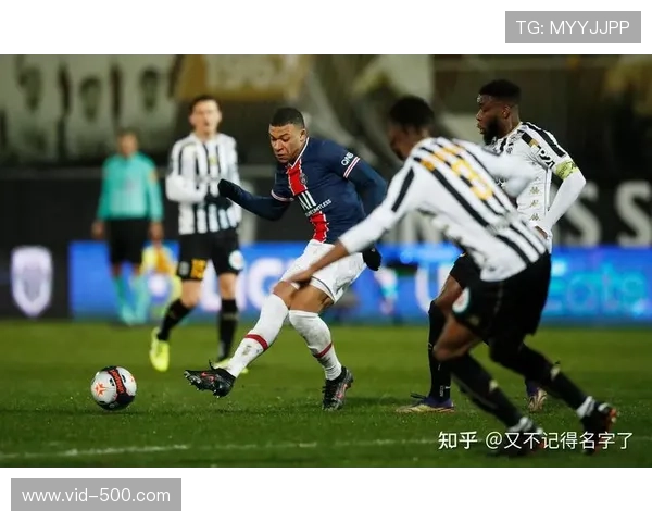 巴黎圣日耳曼法甲领跑,李刚仁内维斯成新引擎 巴黎圣日耳曼法甲领跑,李刚仁内维斯成新引擎