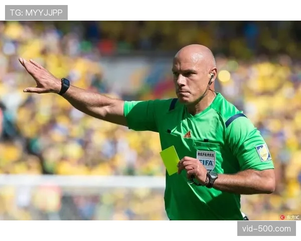 西甲裁判委员会公布本轮执法名单，名哨吉尔-曼萨诺将执法国家德比